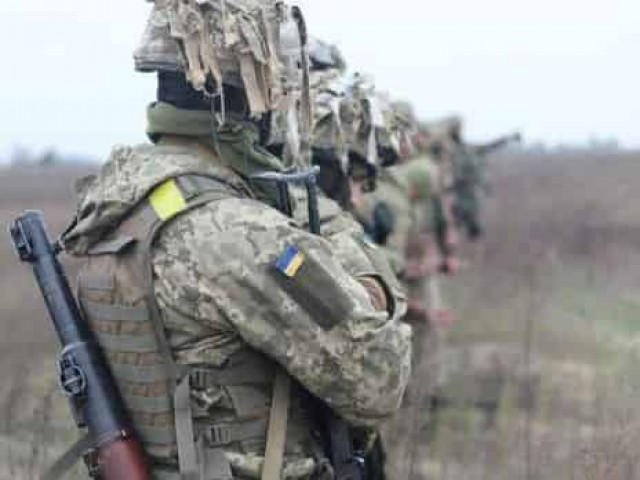 Украинцы больше всего доверяют ВСУ, волонтерским организациям, церкви и ГСЧС – опрос