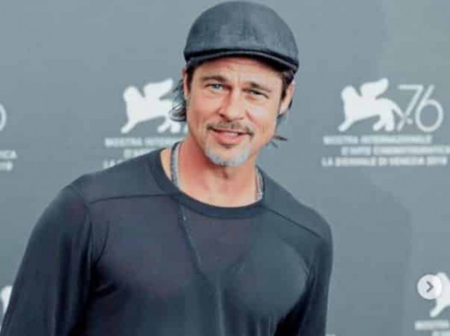 Brad Pitt leaves medical center in wheelchair