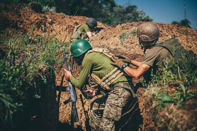 У Зеленського заявили, що три проблеми заважають прискореному завершенню війни
