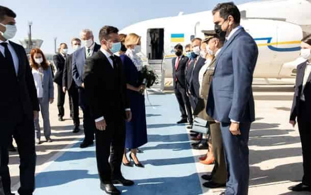 Зеленский начал официальный визит в Турцию