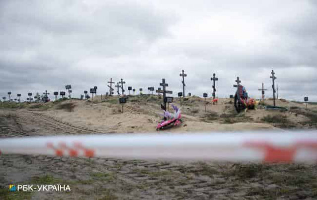 В результате вчерашнего обстрела Киевской области погибла женщина, которая находилась на кладбище