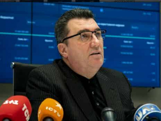 Данилов о войсках РФ на границе Украины: Для вторжения нужно в разы больше
