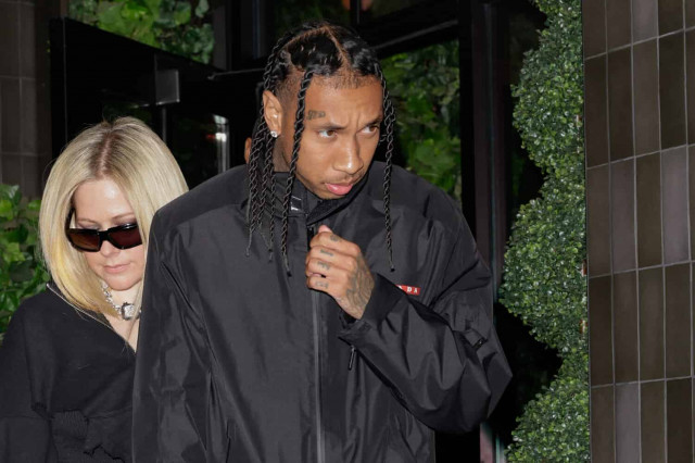 Бывший бойфренд Кайли Дженнер подарил Аврил Лавин именную цепь с бриллиантами за $80 тысяч