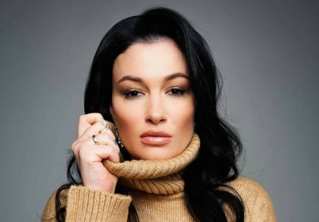 Під час концерту відомої української співачки стався вибух
