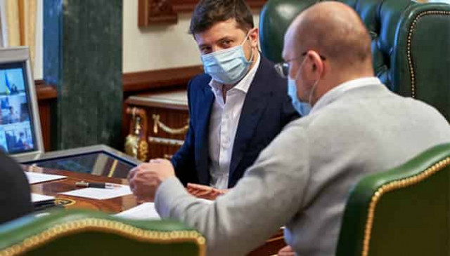 Zelensky holds closed meeting due to escalation of situation in Belarus