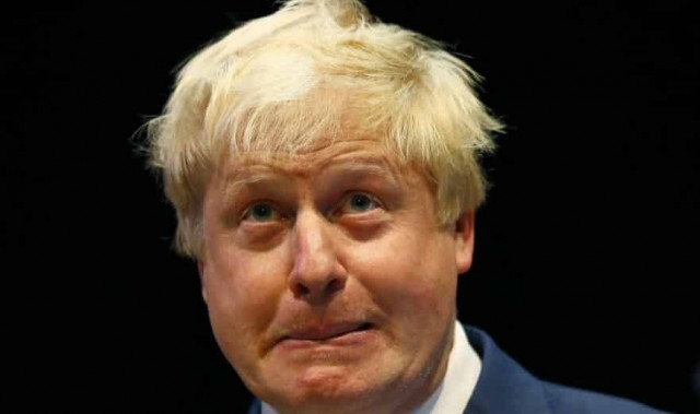 Мурал с портретом Джонсона закрасили в родном городе Зеленского
