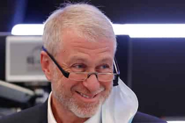 Абрамович оказался гражданином Португалии