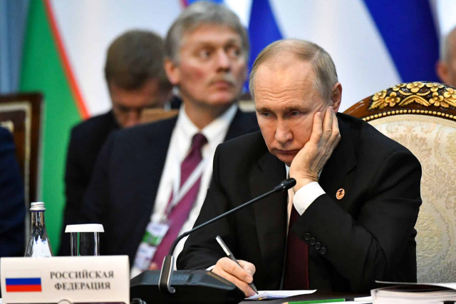 Путін відмовився їхати до ПАР на саміт BRICS
