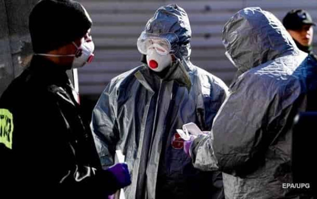 Канцлер ФРГ продлила жесткий карантин в стране