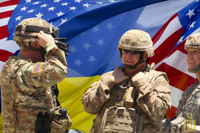 США комфортніше давати Україні зброю, ніж гроші – Мінфін
