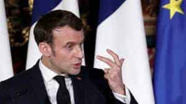 Макрон отложил выдвижение на пост президента Франции из-за ситуации на Украине

