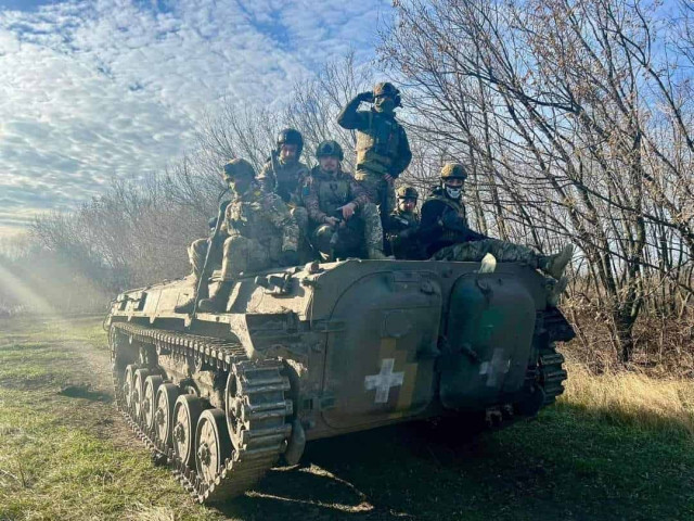 Готуються захищати Крим: розвідка Британії показала знімки оборонних рубежів росіян
