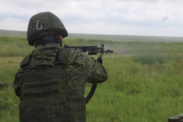 Росіяни розстрілюють цивільних у Вовчанську, - поліцейський
