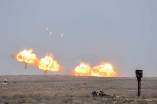 Експерт порахував, скільки у РФ є ракет і дронів для удару в День Незалежності
