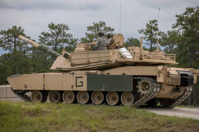 Американські Abrams можуть з'явитись на полі бою вже цього контрнаступу - Кулеба
