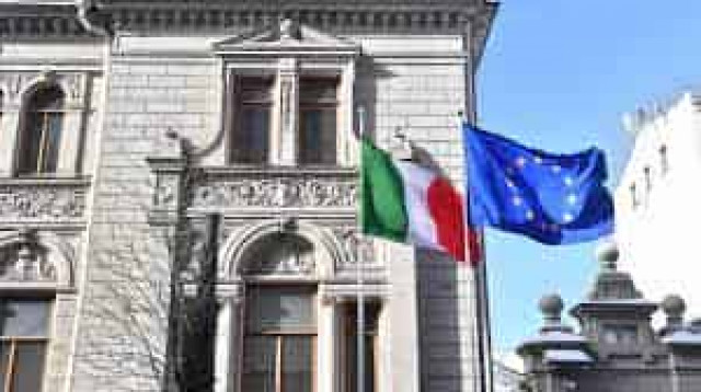 Италия лишила госнаград Грефа и Грушко
