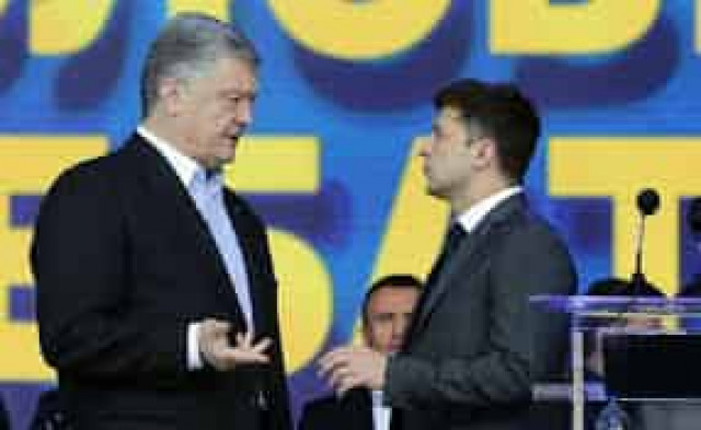 Зеленского вызвали в Верховный суд Украины по иску Порошенко
