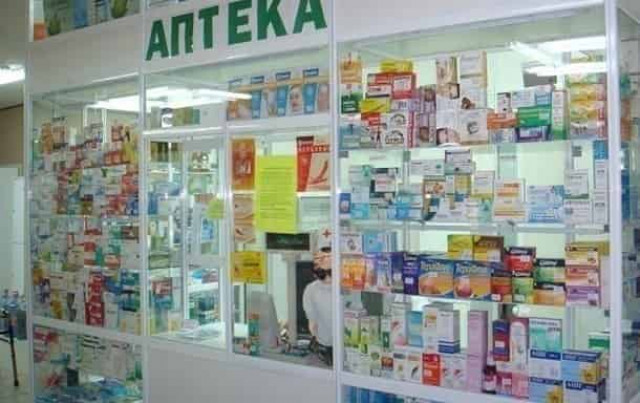 В Украине планируют штрафовать за продажу лекарств несовершеннолетним