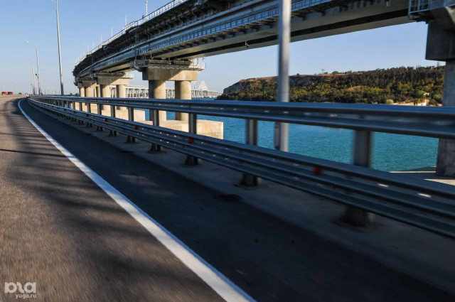 Крымский мост закрыли 