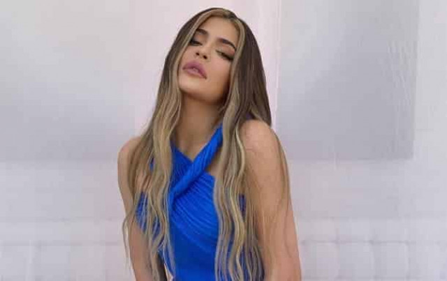 Самая молодая миллиардерша не платит своим работникам