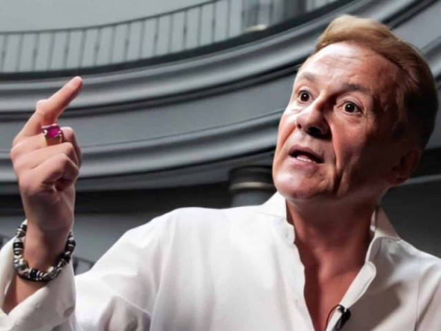 “Пил как сапожник”: артисты театра Ермоловой обвинили Меньшикова в пьянстве