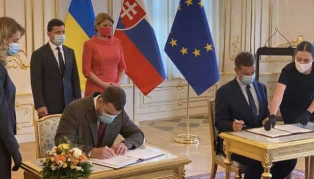 Ukraine, Slovakia sign agreement on resumption of Uzhhorod airport operation