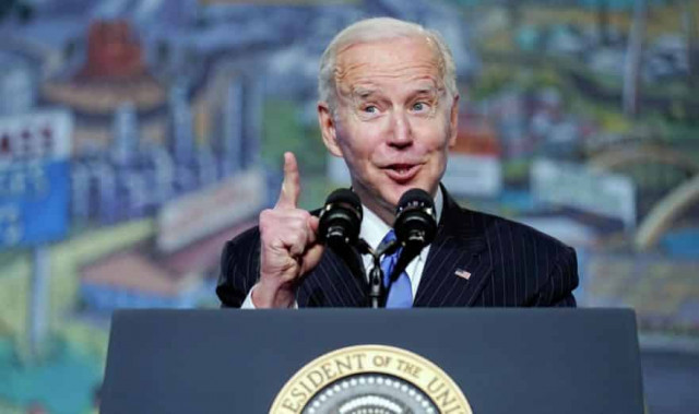 Байден разозлил американцев рассказом о знакомстве с 12-летней девочкой, когда ему было 30 лет
