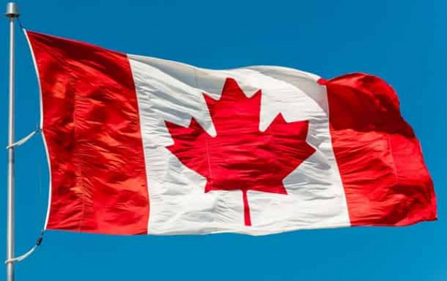 Канада призвала своих граждан покинуть Украину
