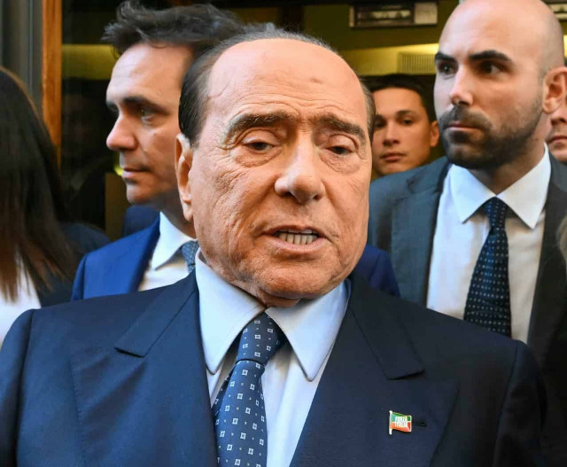 Берлускони заявил, что только папа Римский знает, как завершить конфликт на Украине
