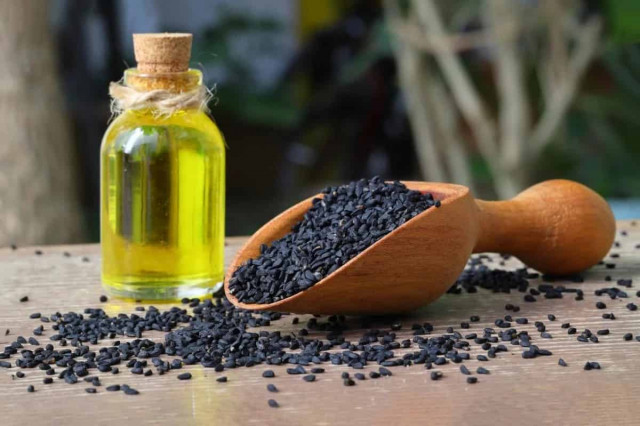 Чи корисна олія насіння чорного кмину: дієтолог розкрила 
