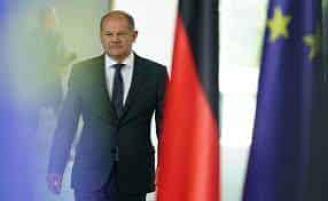 Шольц посетил украинских военных на полигоне в Германии и пообещал больше оружия
