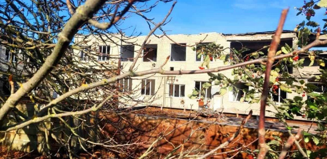 Росія скинула на Херсонщину майже 40 авіабомб: руйнування вражають, є загиблі (фото)
