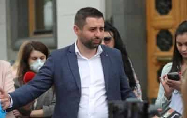 Арахамия предупредил 