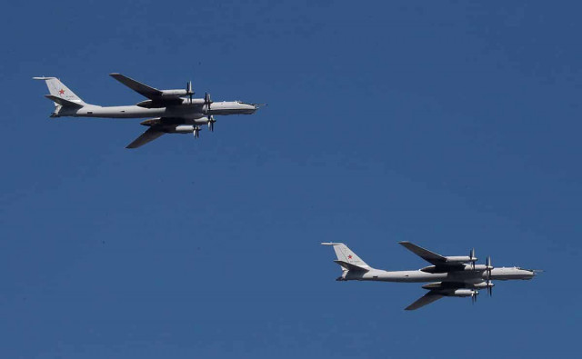 НАТО перехватило три военных самолета РФ над Балтийским морем

