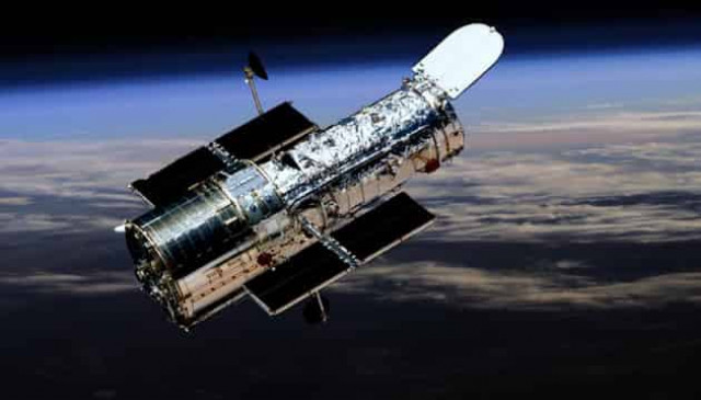 Hubble показал странную спиральную галактику в созвездии Пич