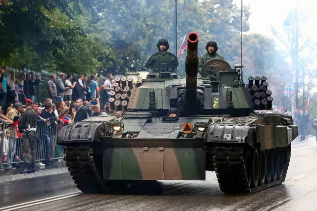 Польша отправит в Украину еще 60 танков Twardy
