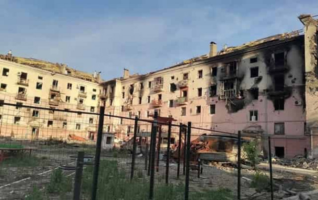 Под завалами одного из домов Мариуполя обнаружено более 100 тел