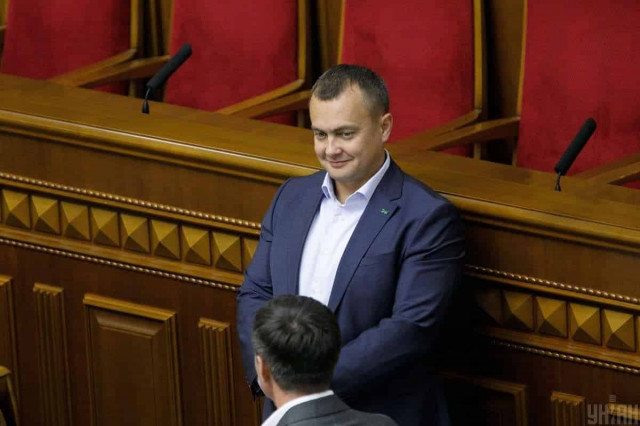 Нардепа Арістова після відпочинку на Мальдівах позбавили депутатських повноважень

