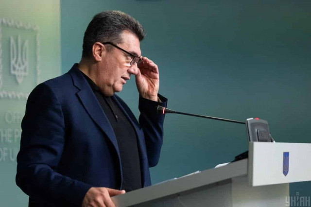 РФ хоче посварити українських військових та політиків, застосовує шпигунів, - Данілов
