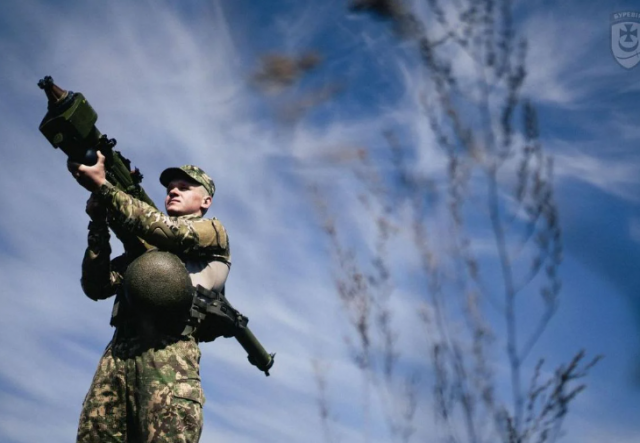 Росіяни запустили по Україні понад 330 дронів та ракет: у Повітряних силах розкрили деталі
