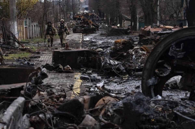 Вбили і спалили 26 українців: трьом окупантам оголошено підозри за розстріл на Київщині
