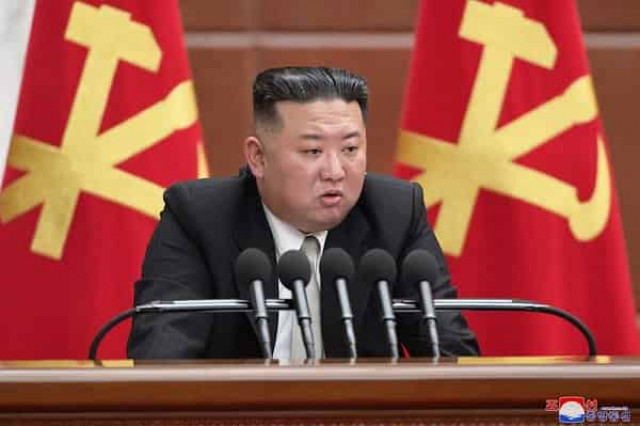 Ким Чен Ын потребовал от чиновников быть «мальчиками на побегушках» у народа
