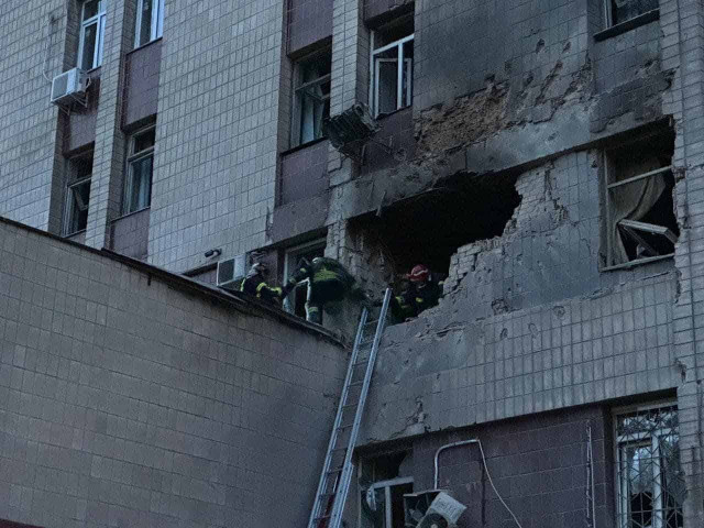 З'явилися фото наслідків комбінованої атаки Росії на Київську область
