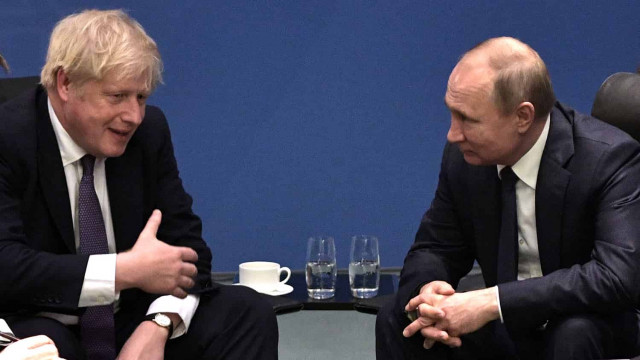Что Путин сказал Джонсону: Кремль озвучил свою версию
