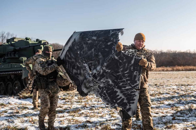 Україна будує нову лінію оборони, імітуючи російську тактику, - El Mundo
