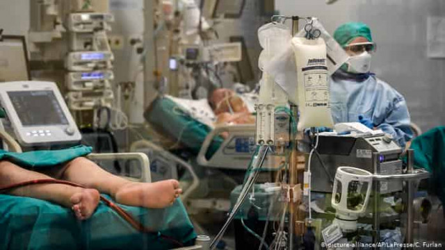 В больницах Украины удвоился прирост больных COVID