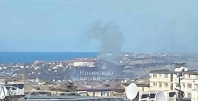 У Криму лунають потужні вибухи: під ударом бухти Севастополя і аеродром 