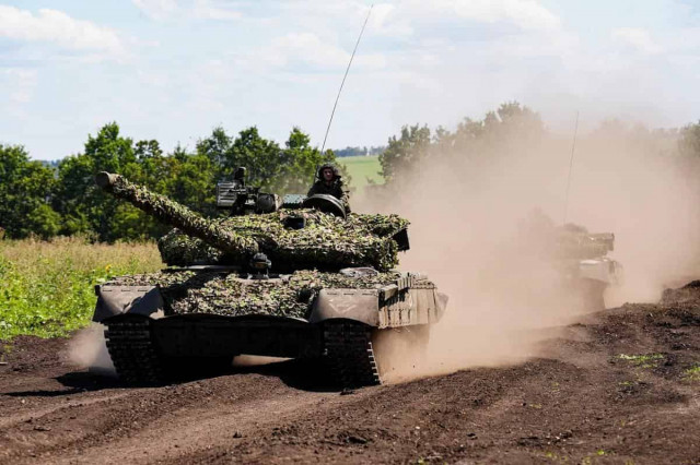 Аналітики підрахували, скільки танків на місяць може виробляти Росія
