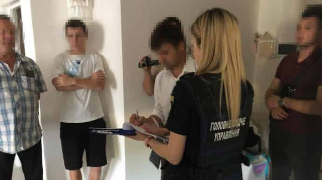 Дело о хищении полмиллиона долларов: у руководителя из Минобороны прошли обыски
